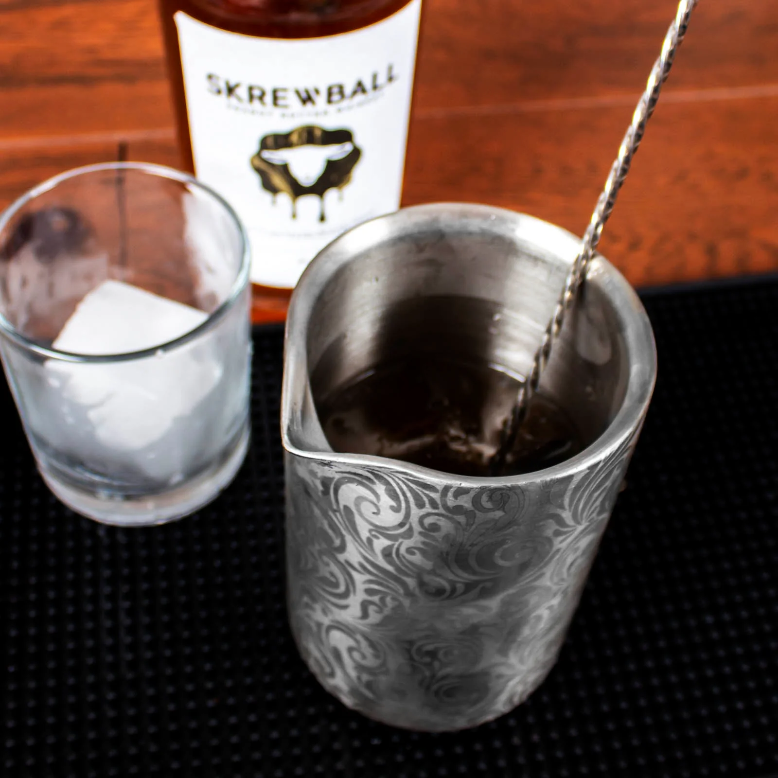 18 ounce - BarConic® Etched Double Wall Mixing Glass - Image 5