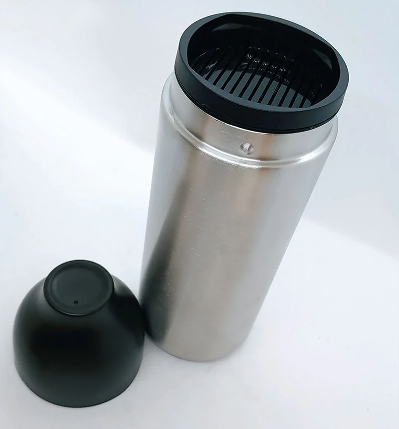 3 Piece Cocktail Shaker - Twist to Lock - 18oz - Image 4