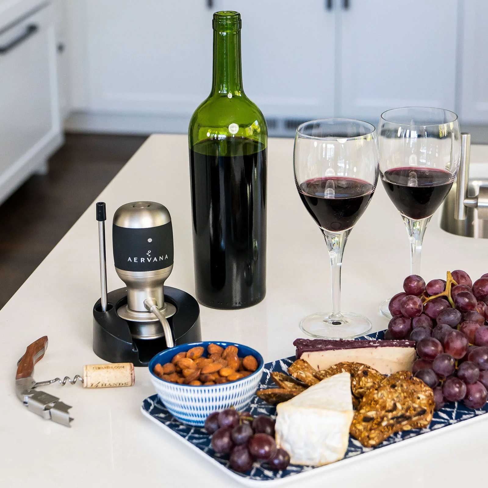 Aervana - The Original Electric Wine Aerator - Image 2