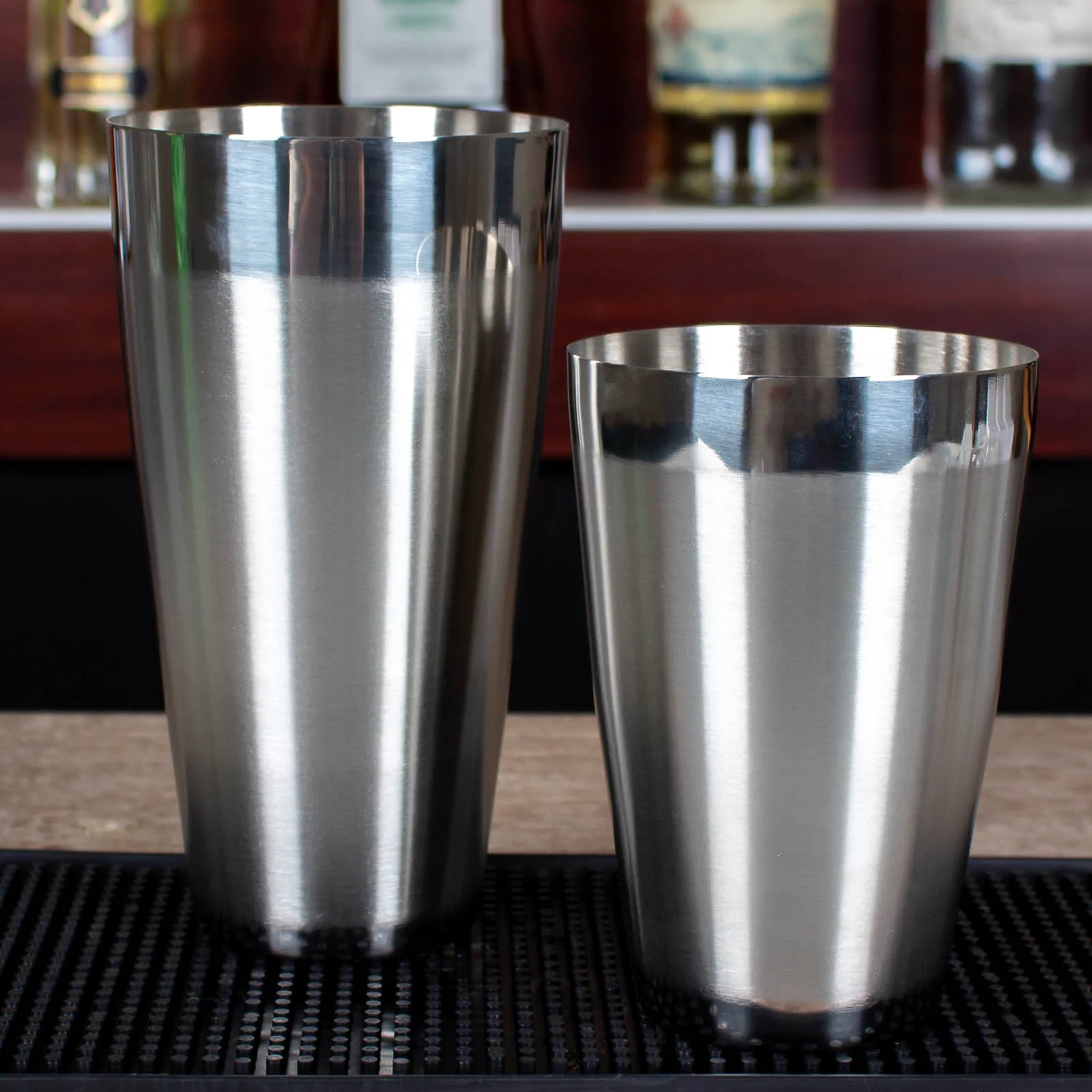 BarConic® Cocktail Shaker Set - Polished - 25oz & 18oz - Image 3