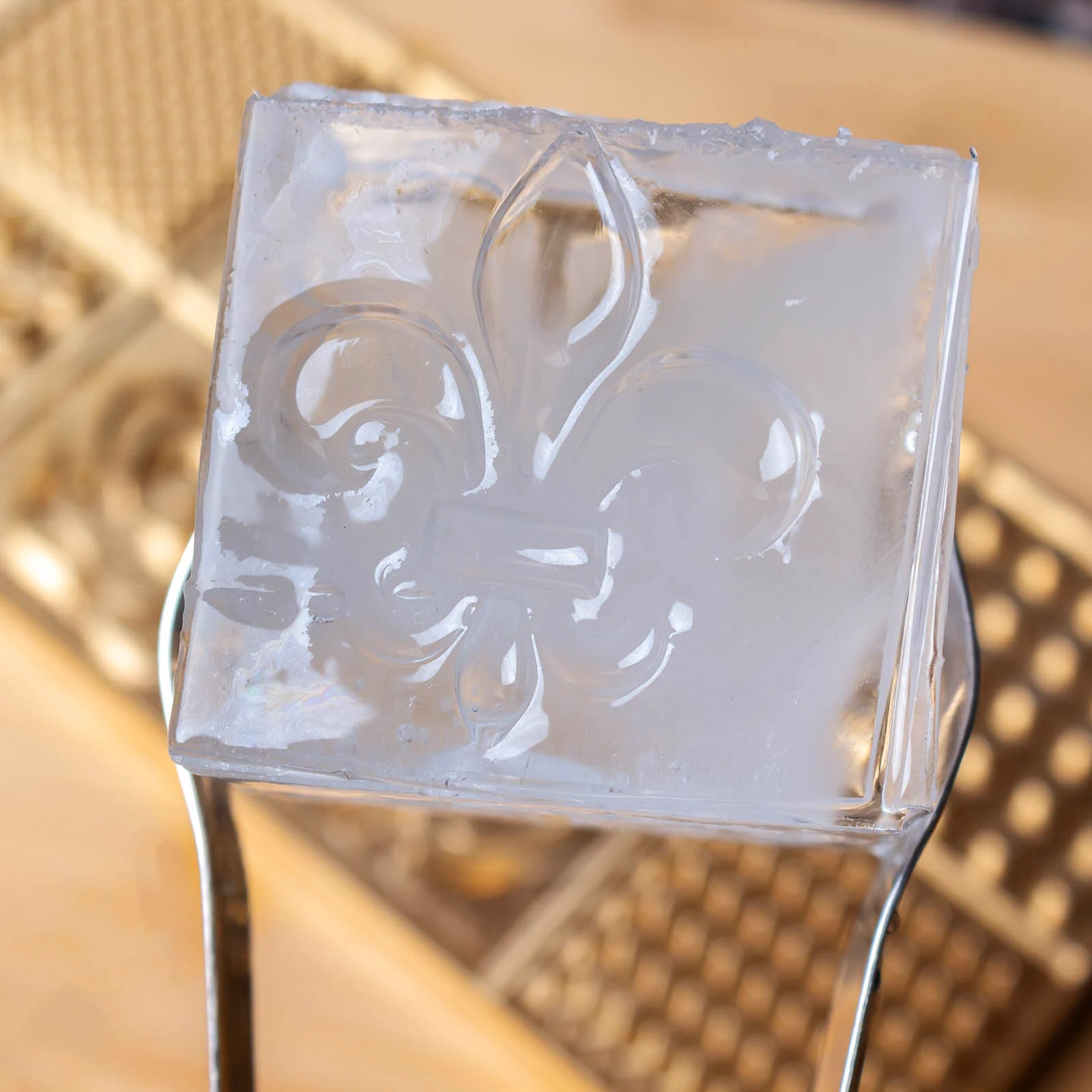 BarConic® Craft Ice Mold Tray w/ 8 designs - Brass 4 x 8 - Image 4