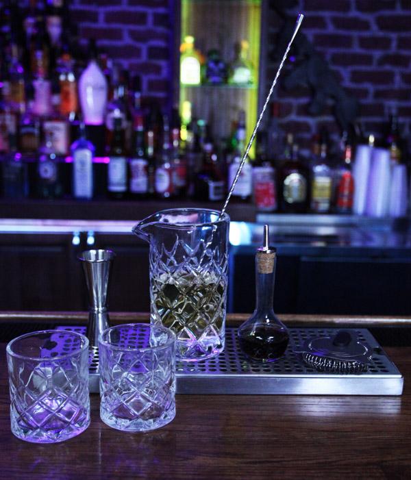 BarConic® Diamond Bar Kit w/22oz Mixing Glass Set - Image 5
