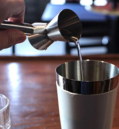 BarConic® Stainless Steel Jigger with Handle - .75 oz & 1.25 oz - Image 2