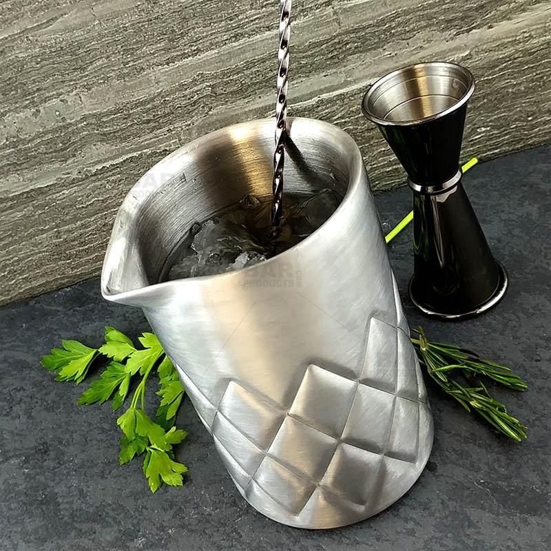 BarConic® Mixing Pitcher - Stainless Steel Double Wall Diamond Pattern (500ml (17oz)) - Image 2
