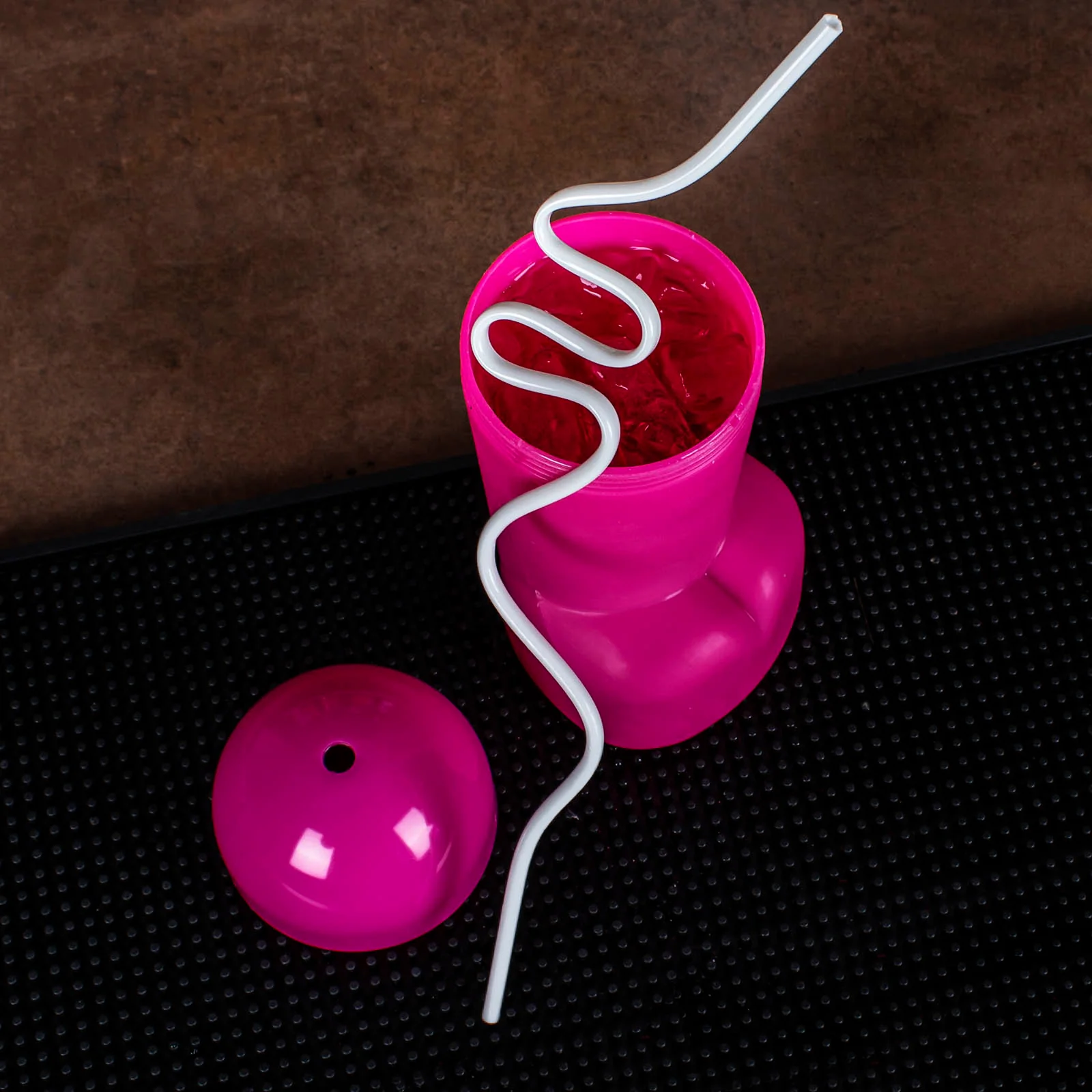 Cock-Tail Cup - 20 ounce w/ Lid & Straw - Image 2