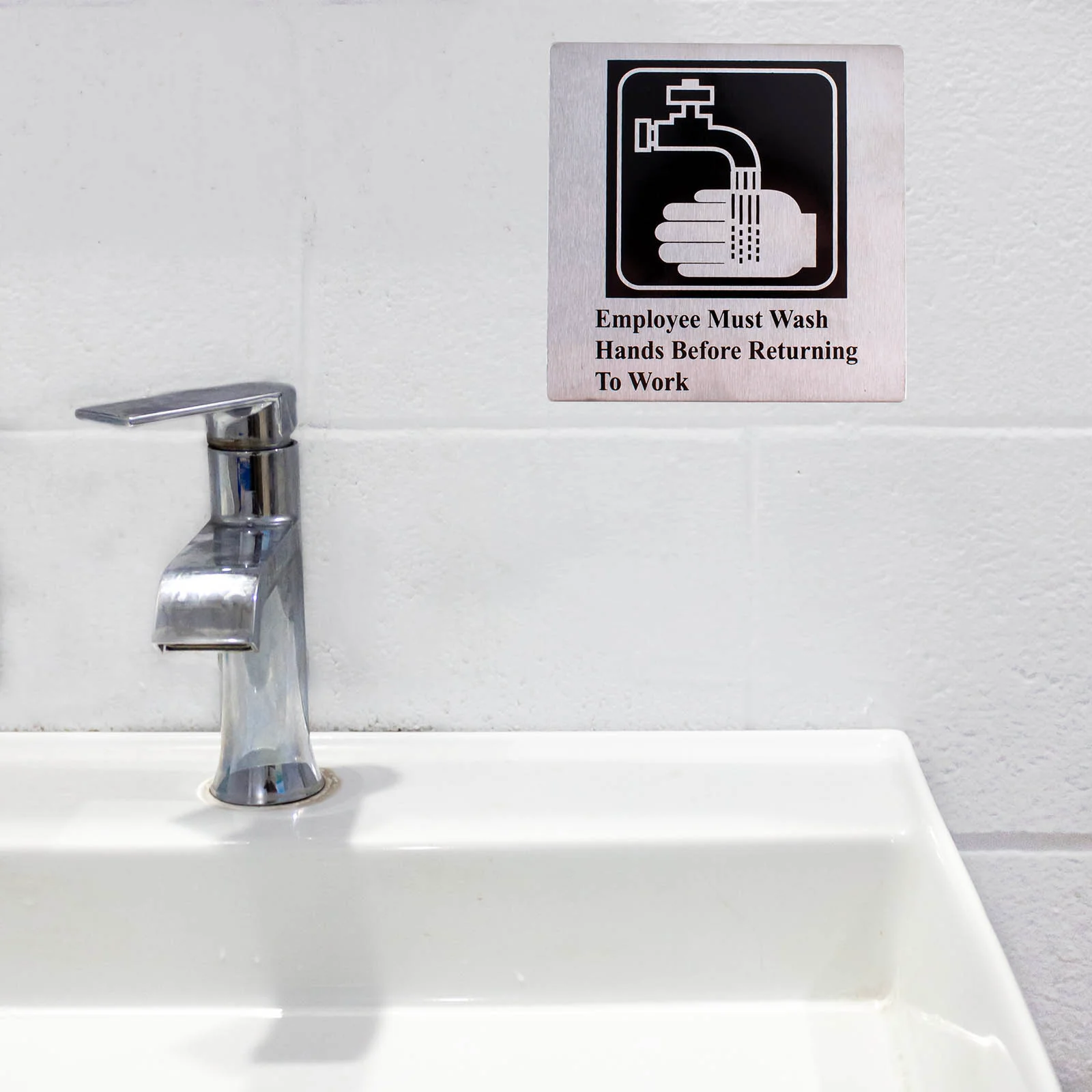 Employee Must Wash Hands Sign - Image 2
