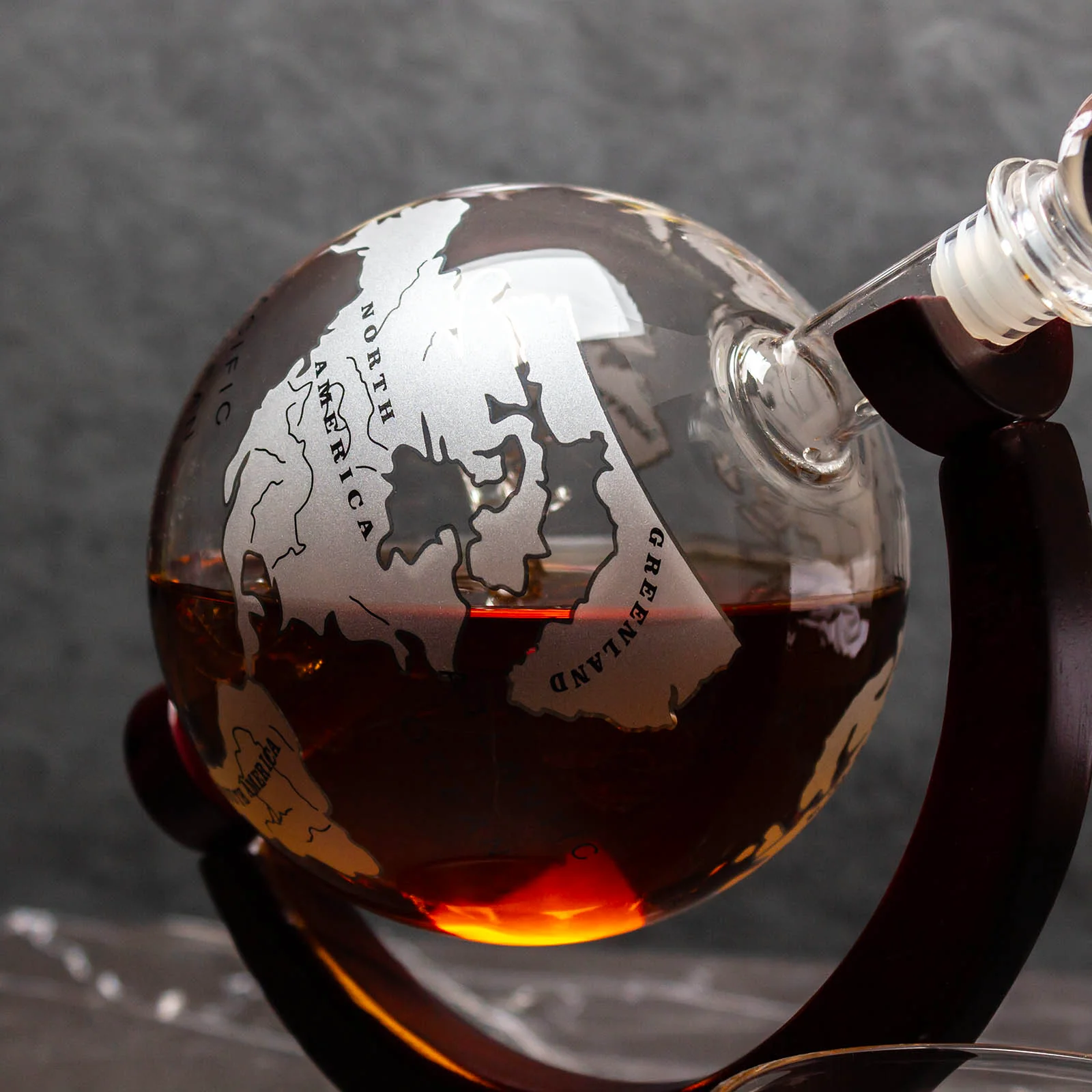 Globe Whiskey Decanter - BarConic® - Image 3