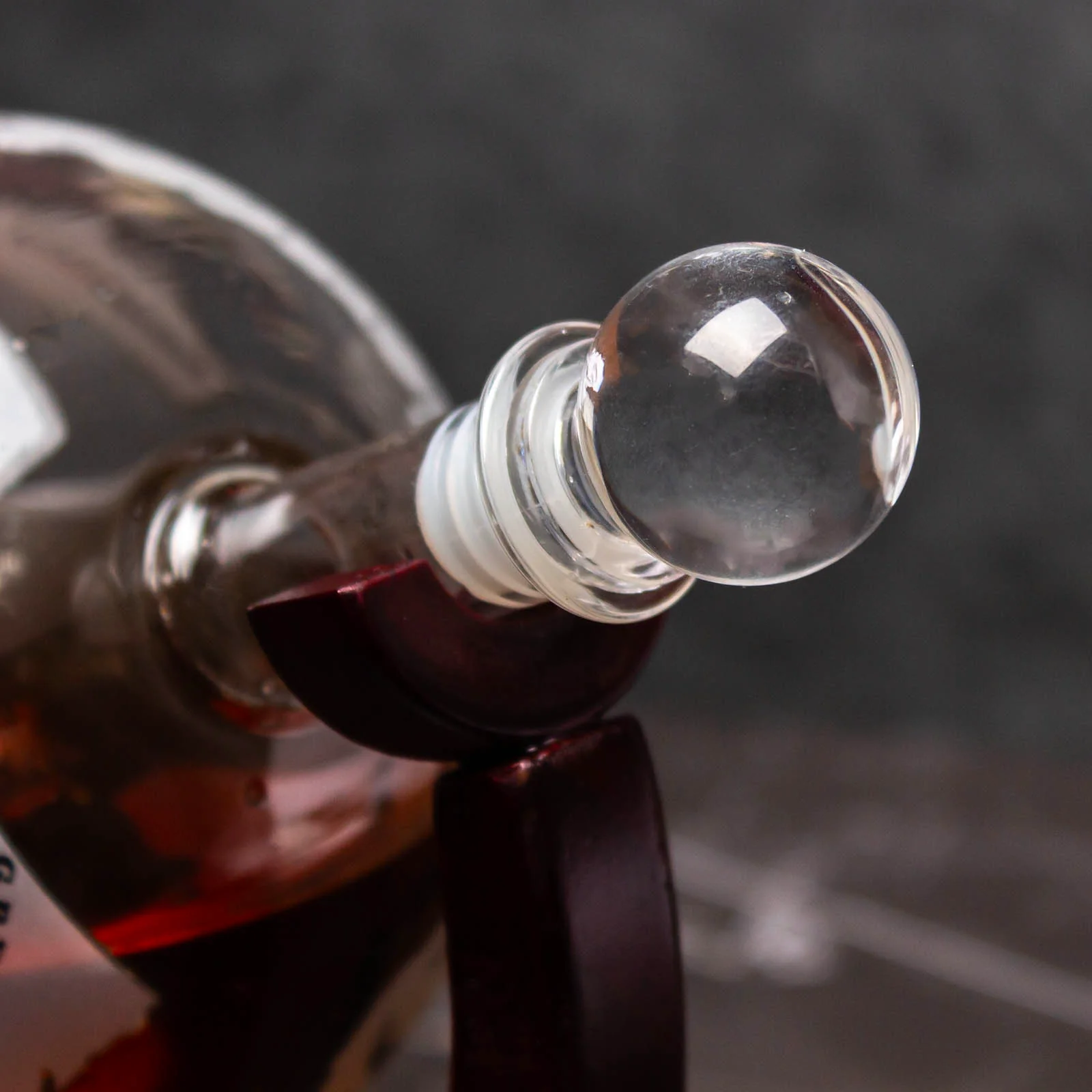 Globe Whiskey Decanter - BarConic® - Image 4