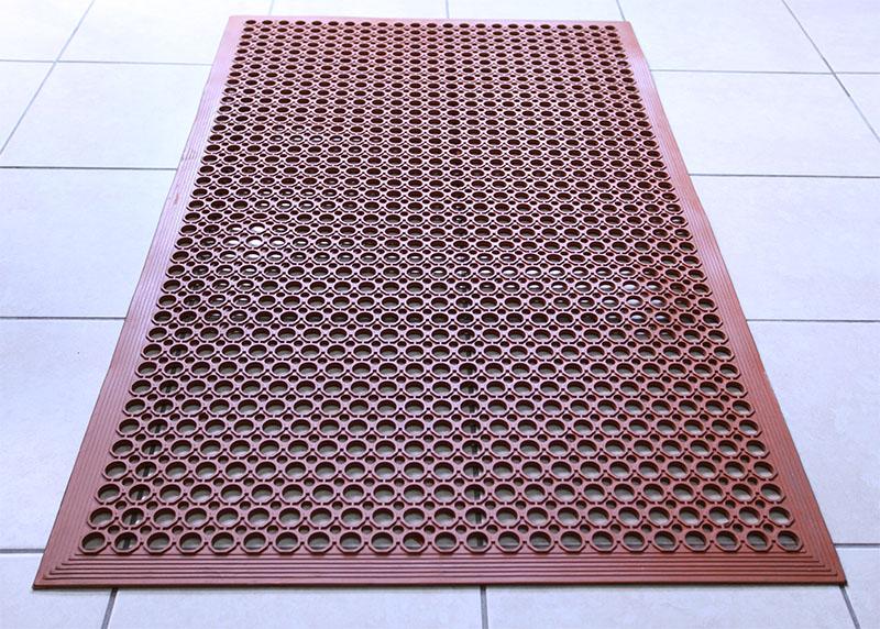 Grease Resistant Rubber Floor Mat – Red 3’ X 5’