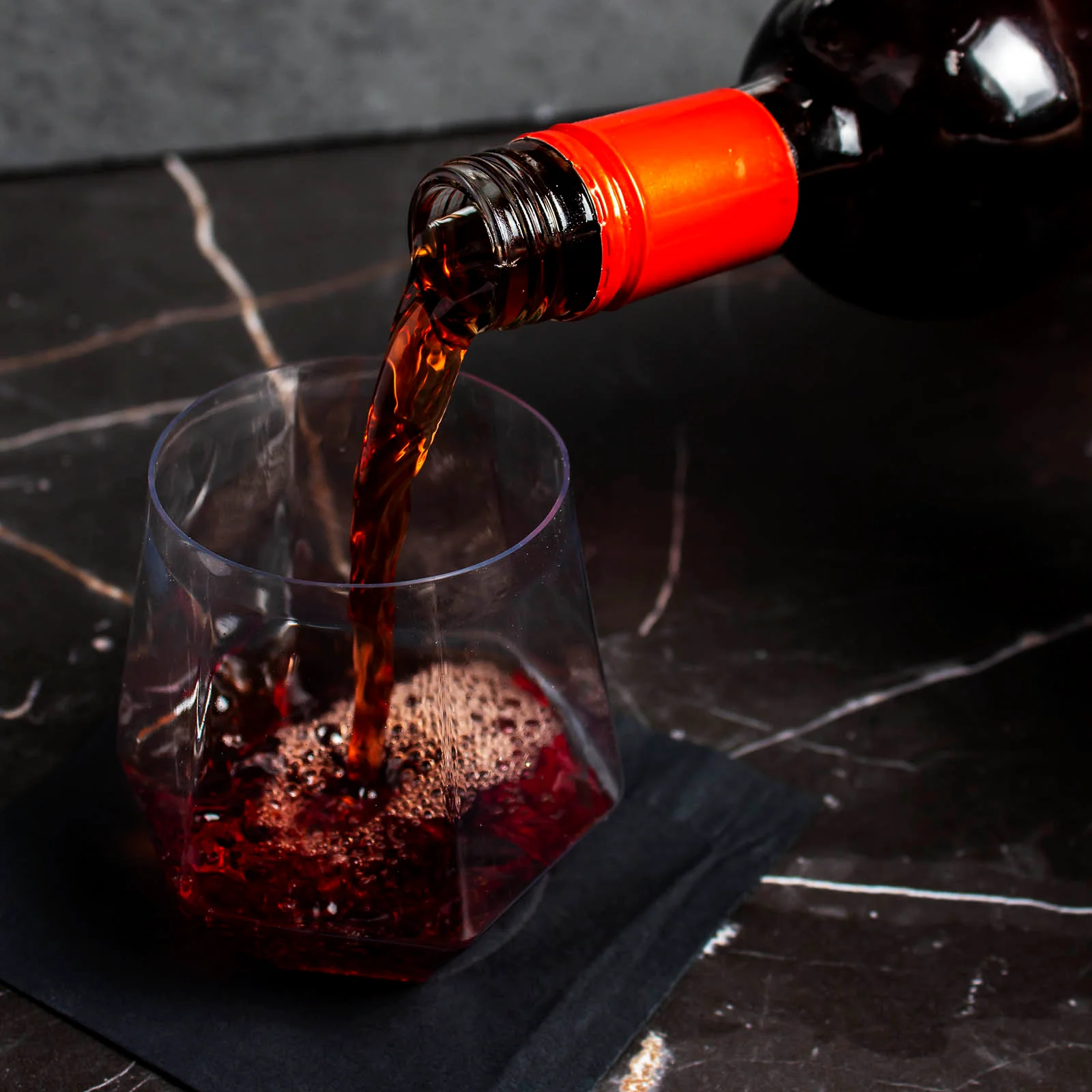 Plastic Stemless Wine Glasses - Diamond-Shaped - 12 pack - 12oz - Image 3