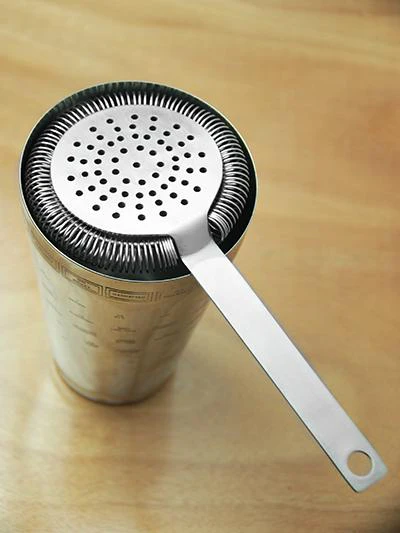 No Prong Strainer with Handle - Image 2