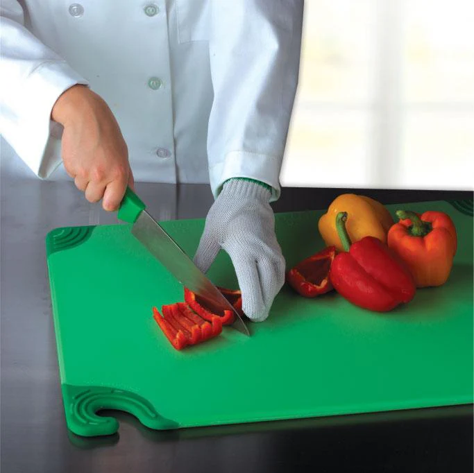San Jamar CBG912GN 9" x 12" x 3/8" Green Saf-T-Grip Cutting Board - Image 4