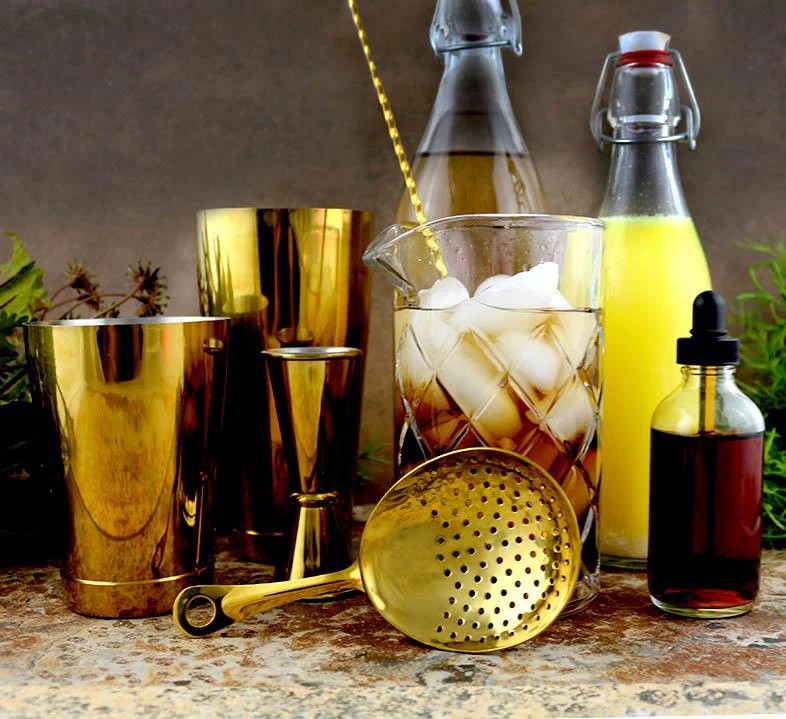 "Shaken or Stirred" - Craft Bartending Bar Set with Gold Plated Tools - Image 3