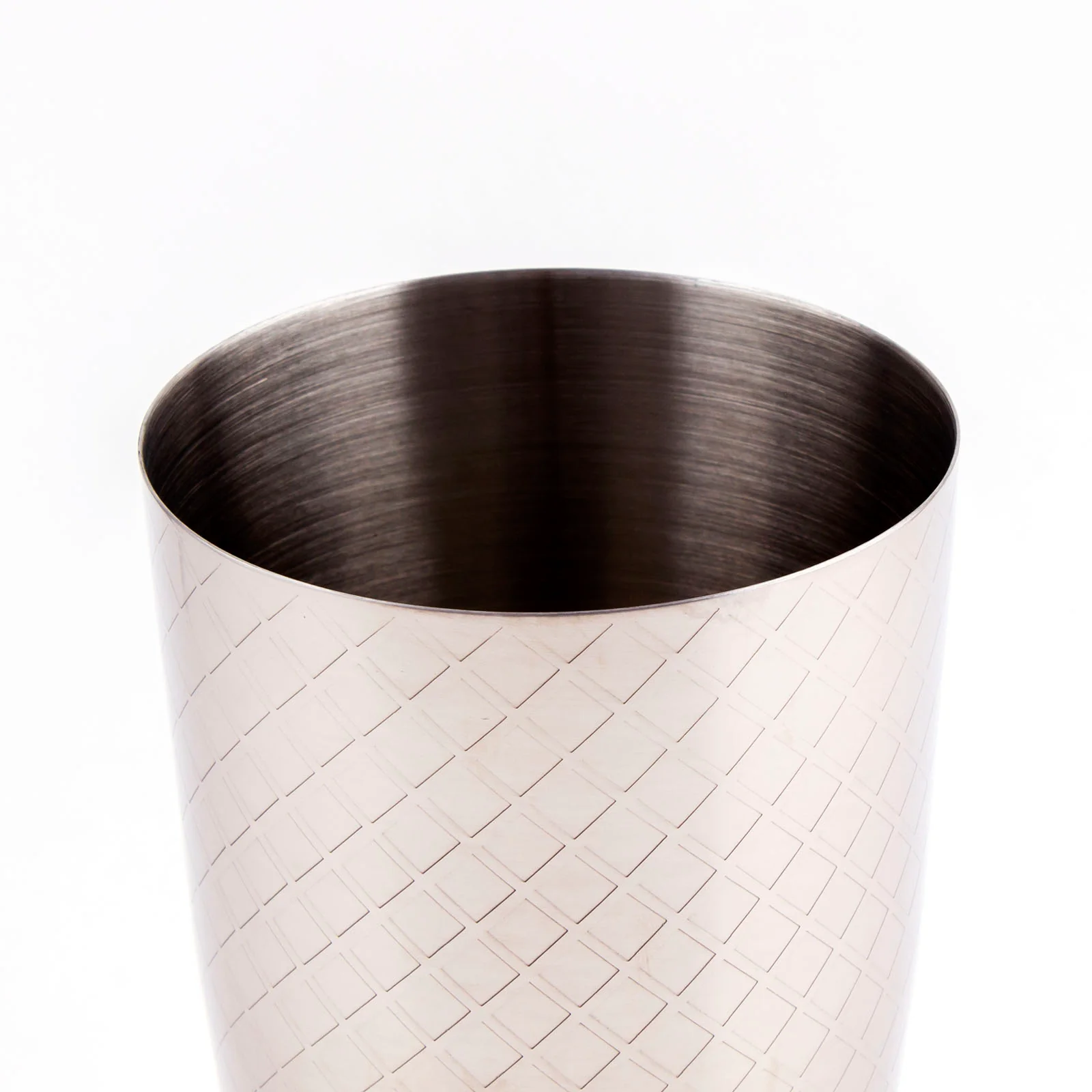 Stainless Steel - BarConic® 2 Piece Diamond Shaker Set - 18 & 28 ounce - Image 5