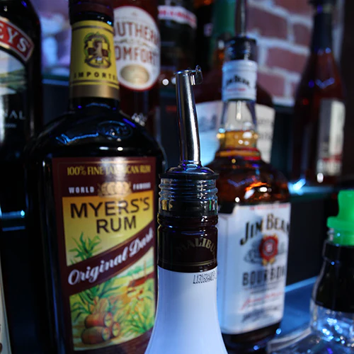 Tapered Liquor Pourer with Flap - Image 3