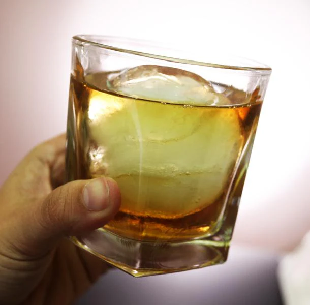 Whisky Glasses and Ice Ball Molds Set - Image 3